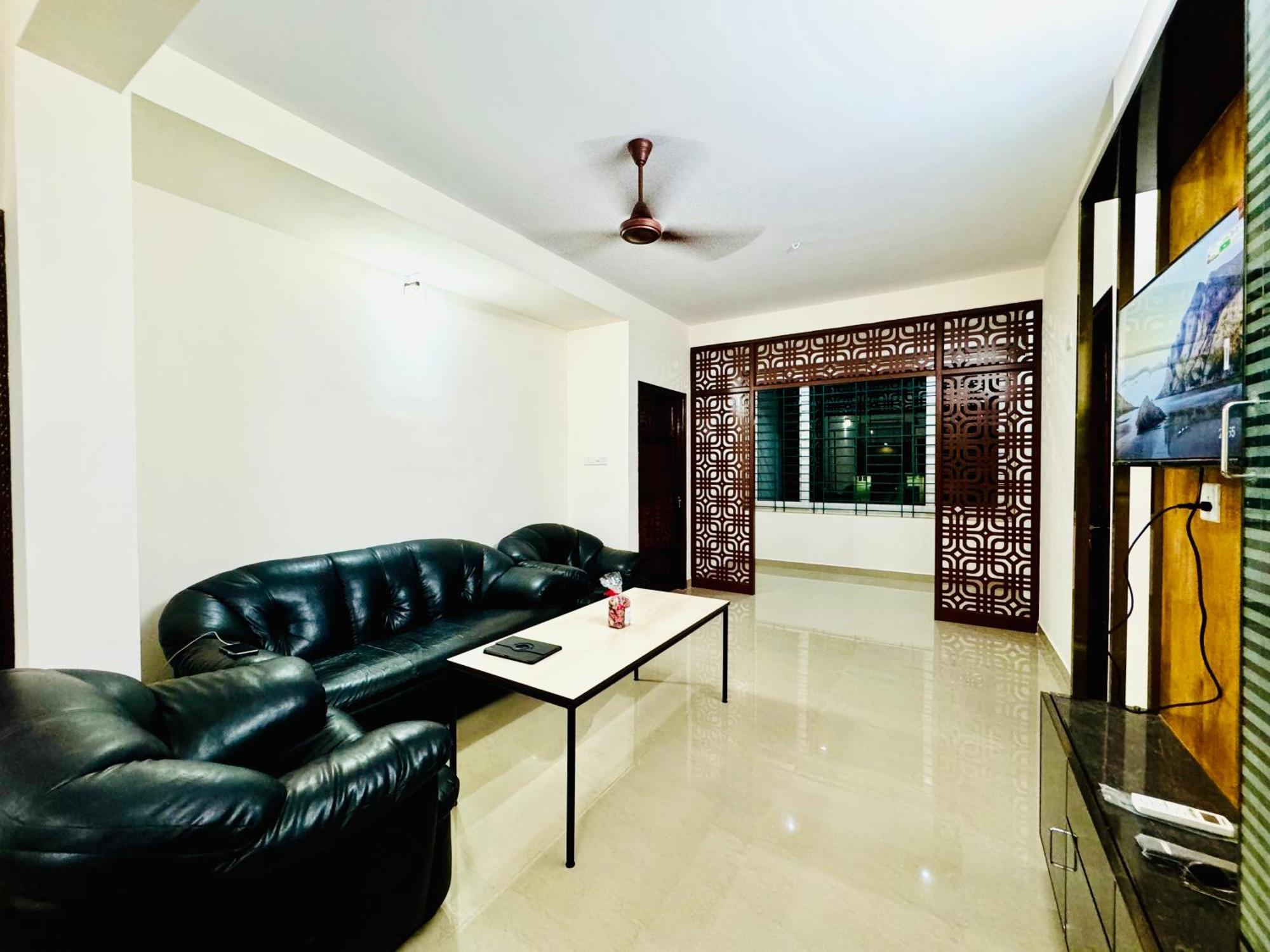 Al-kabeer Serene Pond Retreat Kowdiar 4bhk Thiruvananthapuram