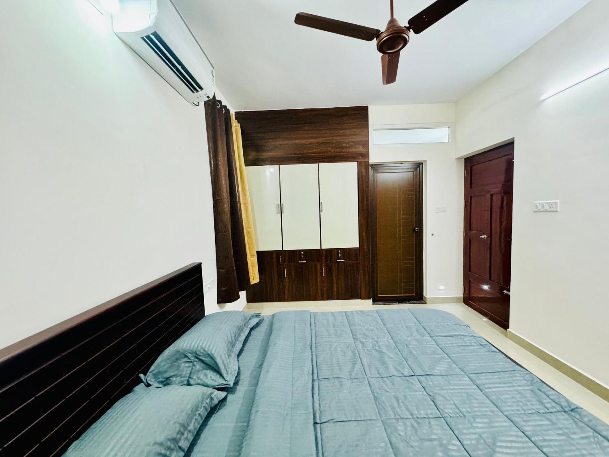 Al-kabeer Serene Pond Retreat Kowdiar 4bhk *