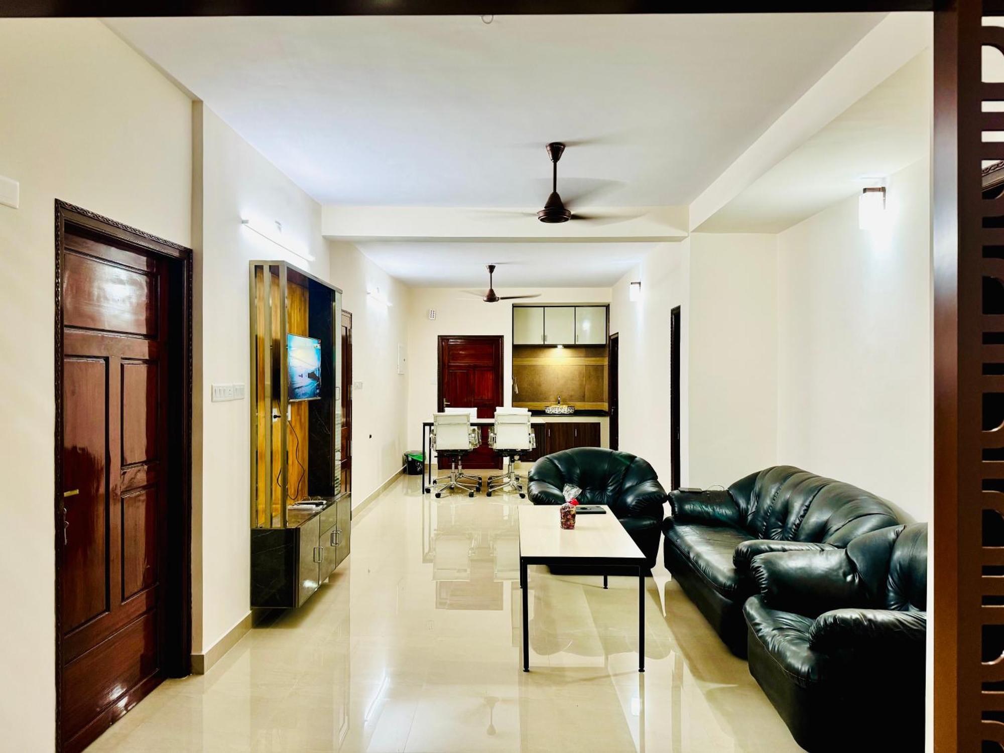 Apartment Al-kabeer Serene Pond Retreat Kowdiar 4bhk Thiruvananthapuram