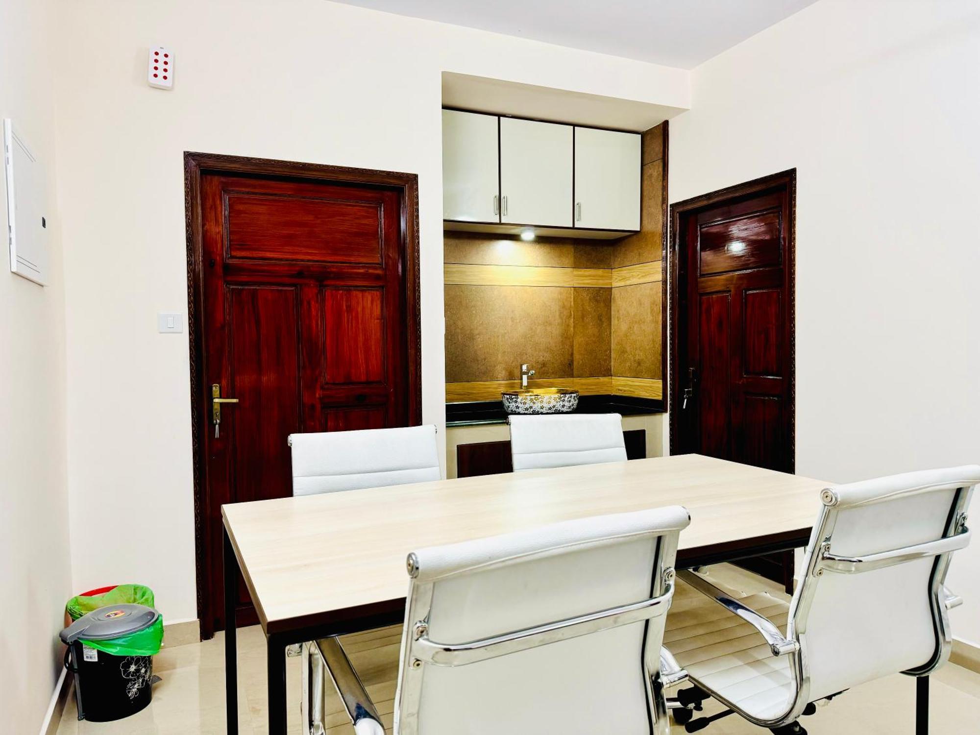 Al-kabeer Serene Pond Retreat Kowdiar 4bhk Thiruvananthapuram